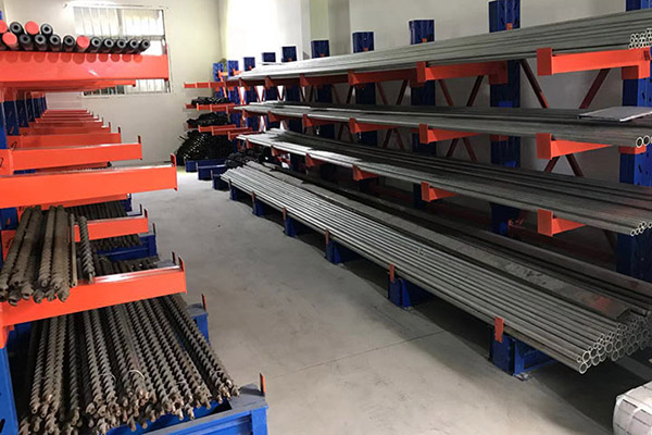 长型钢材存放货架，悬臂式货架案例